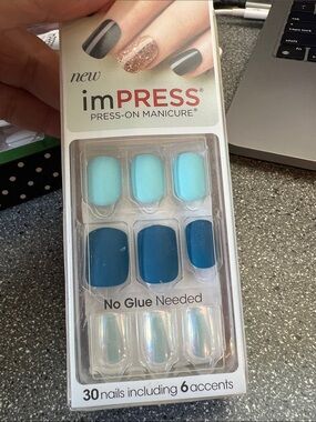 imPRESS Press-On Manicure Teal Ombre with Iridescent Accents